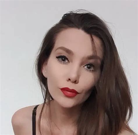 Chanel Camryn: A Detailed Biography Including Her Age, Height, Figure.